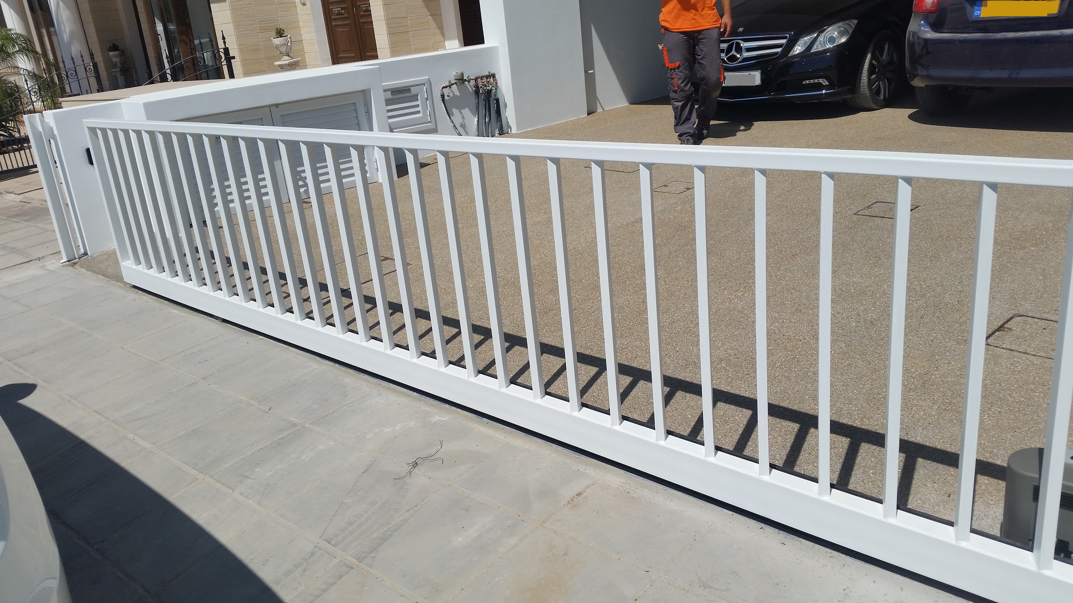 Somfy Sliding Gate In Action